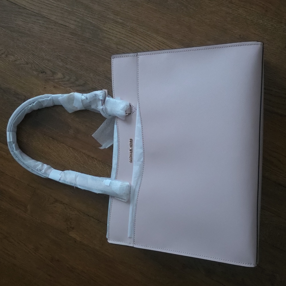 NWT Michael Kors Light Pink Jet Set Tote
